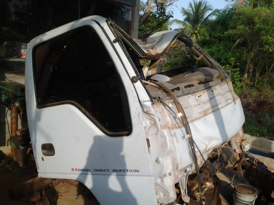 Isuzu NKR หัวการ์ตูน อุปกรครบ สายเกียร หม้อลมเบรค คอนโซลพอได้