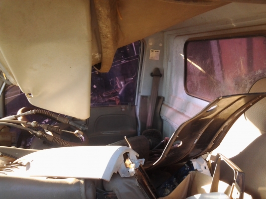 Isuzu NKR หัวการ์ตูน อุปกรครบ สายเกียร หม้อลมเบรค คอนโซลพอได้