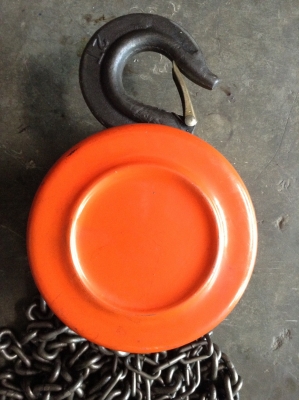 ขายด่วน รอกโซ่ 2 ตัน กลม