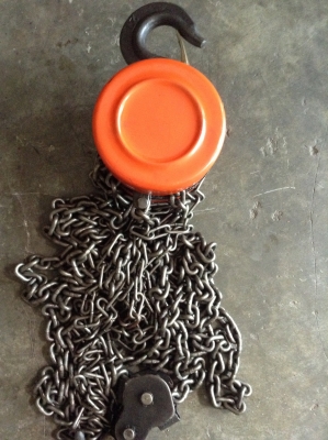 ขายด่วน รอกโซ่ 2 ตัน กลม