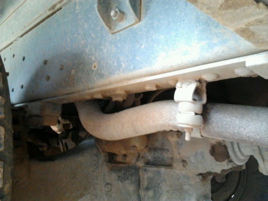 HINO F17 - 195 HP HO7D เจ้าอินทรีย์ สิบล้อดั๊มพ์ 2 เพลา กระบะดั๊มพ์เหล็ก 12 ตันสภาพสวย เครื่องแน่นแรงดีลงเล่มครบถูกต้อง ภายในเก๋งคอนโซลสวยครบ พวงมาลัยเพาเวอร์ ระบบเบรคทริ๊ปฟี้ ช่วงล่างคัชซีสวยไม่มีดาม ยางสภาพดี 70\% พร้อมบรรทุกพร้อมใช้งาน เอกสารเล่มทะเบียน