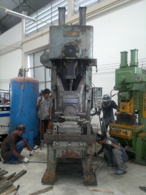 เครื่องจักรหลายรายการ เครื่องจักรหลายรายการ