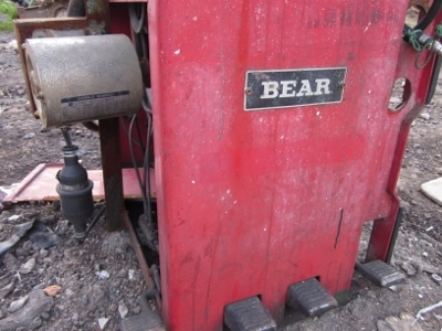 สินค้ามาแล้วครับ- เครื่องถอดยาง มือสองเก่านอก ยี่ห้อ CORGHI ของอิตาลี ราคา 26,000 บาท สินค้ามาแล้วครับ- เครื่องถอดยาง มือสองเก่านอก ยี่ห้อ CORGHI ของอิตาลี ราคา 26,000 บาท