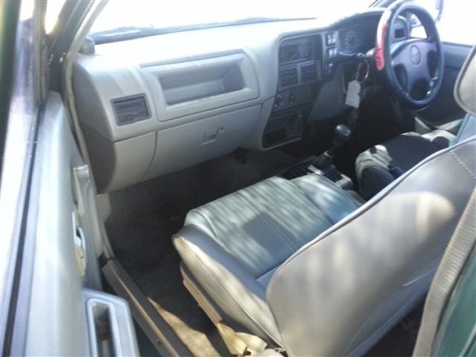 ดราก้อนอาย ปี 2000 รุ่น SX สีเขียว พาวเวอร์ เครื่อง 2500 Turbo สภาพสวย พร้อมใช้ ล้อแม็ก ยางดี ต่อรองได้คับ