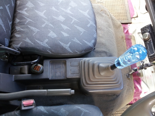 ขายรถหกล้อ NISSAN UD 185 สภาพดีพร้อมใช้งาน