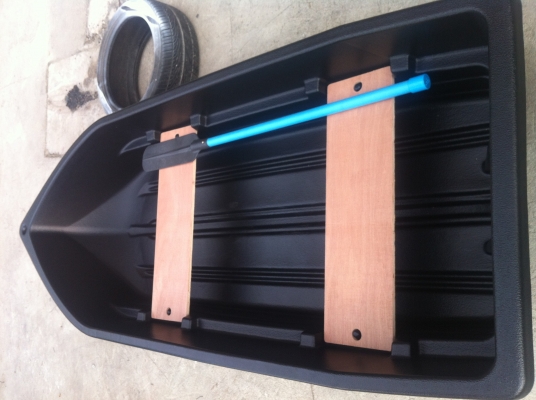 ขายเรือไฟเบอร์กลาส 2ที่นั่ง ถูกๆครับ