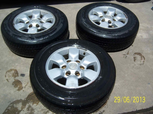 แม็ก พรีรันเน่อ ขอบ 15 พร้อมยาง 215 70 R15