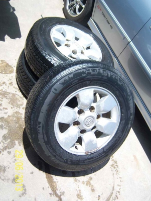 แม็ก พรีรันเน่อ ขอบ 15 พร้อมยาง 215 70 R15