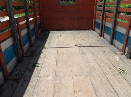 ขาย!! HINO KM310 รถล่อง กระบะมิเนียม คอกไม้มะค่า ขาย!! HINO KM310 รถล่อง กระบะมิเนียม คอกไม้มะค่า