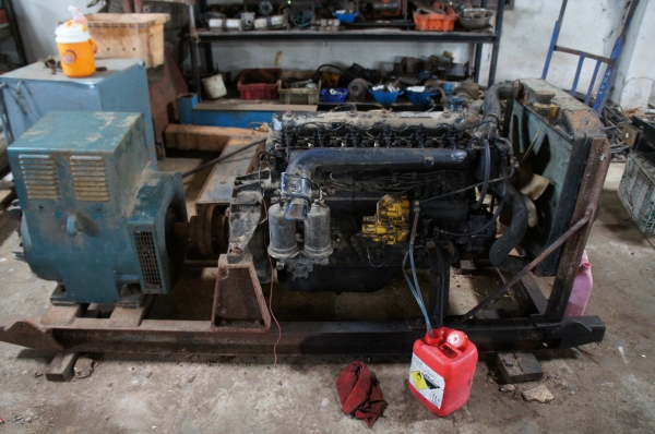 เครื่องปั่นไฟ