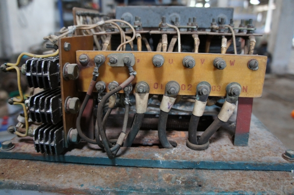 เครื่องปั่นไฟ