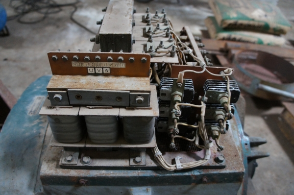 เครื่องปั่นไฟ