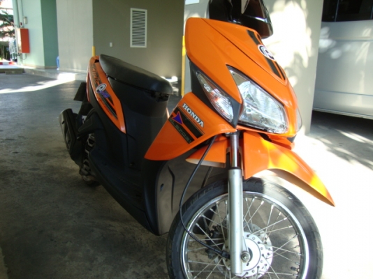 HONDA Click 110 คาบู สีน้ำเงิน ดำ ราคาถูกคับ 12,800.- รถบ้าน