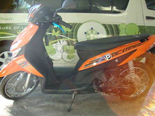 HONDA Click 110 คาบู สีน้ำเงิน ดำ ราคาถูกคับ 12,800.- รถบ้าน HONDA Click 110 คาบู สีน้ำเงิน ดำ ราคาถูกคับ 12,800.- รถบ้าน