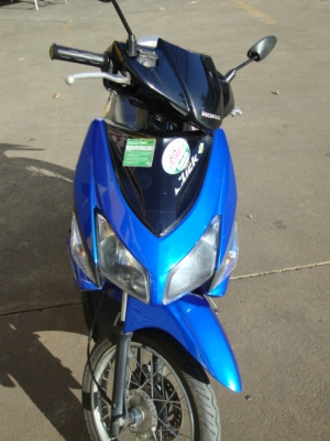 HONDA Click 110 คาบู สีน้ำเงิน ดำ ราคาถูกคับ 12,800.- รถบ้าน HONDA Click 110 คาบู สีน้ำเงิน ดำ ราคาถูกคับ 12,800.- รถบ้าน