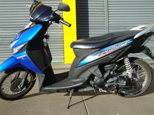 HONDA Click 110 คาบู สีน้ำเงิน ดำ ราคาถูกคับ 12,800.- รถบ้าน HONDA Click 110 คาบู สีน้ำเงิน ดำ ราคาถูกคับ 12,800.- รถบ้าน