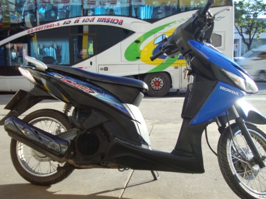 HONDA Click 110 คาบู สีน้ำเงิน ดำ ราคาถูกคับ 12,800.- รถบ้าน HONDA Click 110 คาบู สีน้ำเงิน ดำ ราคาถูกคับ 12,800.- รถบ้าน