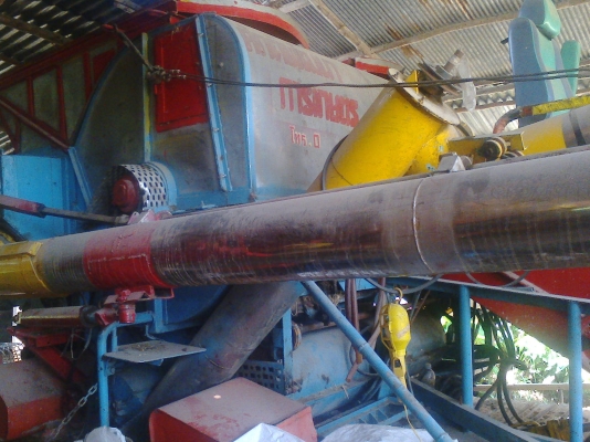 รถเกี่ยวข้าวราคาถูกพร้อมใช้งาน