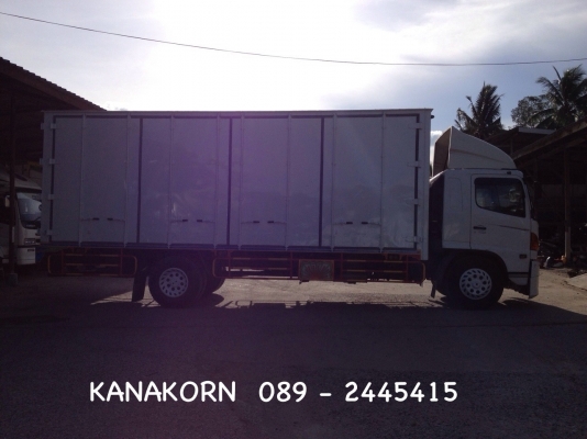 ขายตู้ประตู 10 บานไม่มีเสากลาง สภาพใหม่