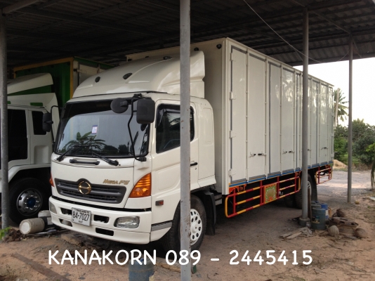 ขายตู้ประตู 10 บานไม่มีเสากลาง สภาพใหม่