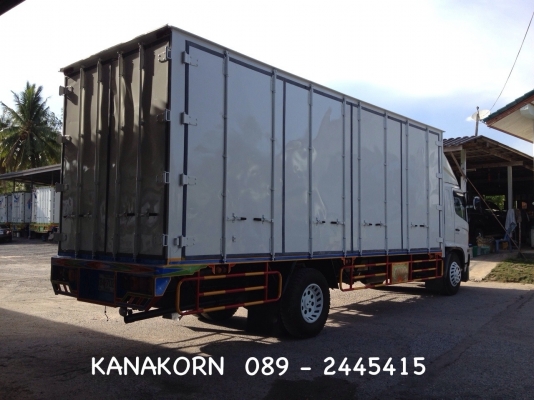 ขายตู้ประตู 10 บานไม่มีเสากลาง สภาพใหม่