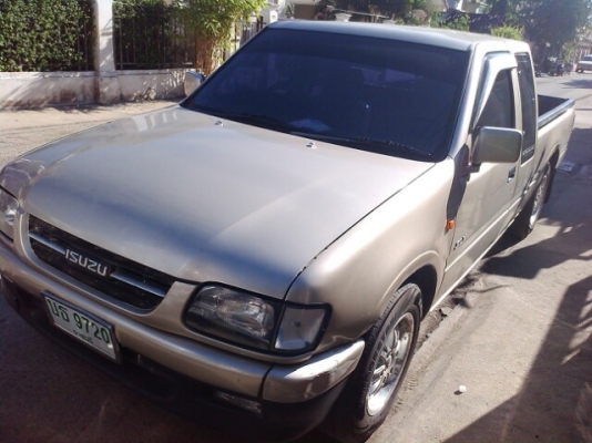 ขายตัด isuzu2.8 turbo ดาก้อนปี97ต้องทำสีตามรูป แอร์เย็น เครืองเสียพร้อม มาลัยเพาเวอร์ ชัสซีสวยๆ