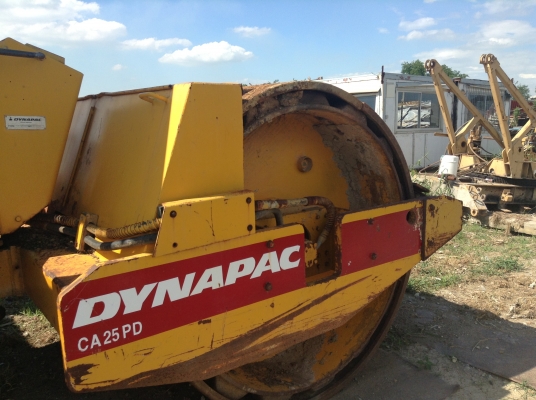 ต้องการขายรถบด ยี่ห้อ DYNAPAC รุ่น CA 15PD