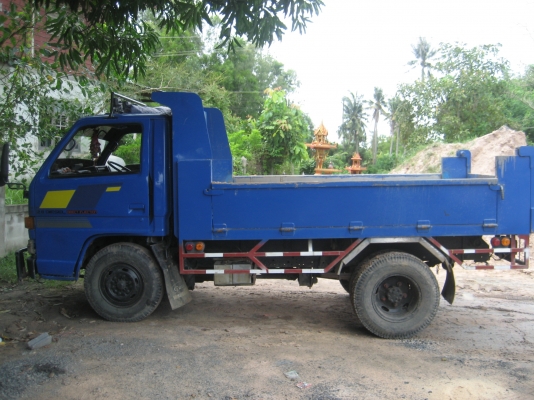 รถบรรทุกหกล้อ