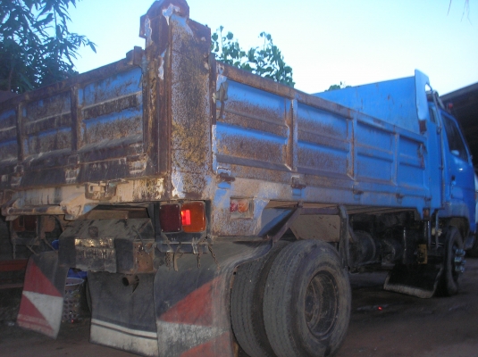 ขายรถดั้มพ์หกล้อ(สภาพดี พร้อมใช้งาน)