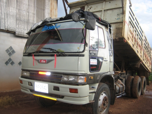 -ขาย10ล้อฮีโน่2เพลา  ดั้ม 3Mสวยๆๆค่ะ รับมัดจำพี่บังอรบึงสามพันแล้ว ขอบคุณค่ะ