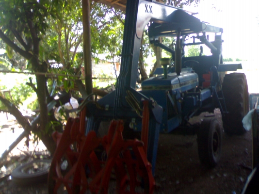 ขายรถไถFORD T1 ติดตัวคีบอ้อยสภาพสวยมากๆตัวคีบพึ่งติดมาใหม่ๆคับ ขายรถไถFORD T1 ติดตัวคีบอ้อยสภาพสวยมากๆตัวคีบพึ่งติดมาใหม่ๆคับ