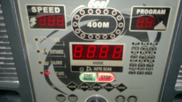 ขายลู่วิ่งไฟฟ้าราคาเบาๆใช้ได้ปรกติ รูปทรงดูดีไม่โบราณ