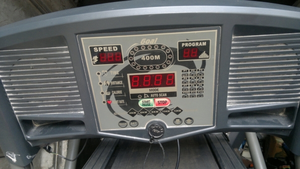 ขายลู่วิ่งไฟฟ้าราคาเบาๆใช้ได้ปรกติ รูปทรงดูดีไม่โบราณ