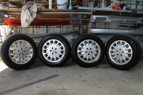 ขายแม็กซ์เบนซ์ E-CLASS ขอบ16 สวยพร้อมยางปี12 ขายแม็กซ์เบนซ์ E-CLASS ขอบ16 สวยพร้อมยางปี12