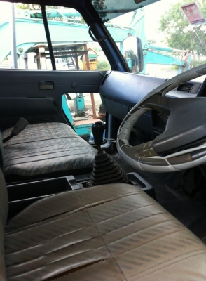 รถหกล้อ เครื่อง 115 แรงม้า สภาพดี รุ่น ISUZU