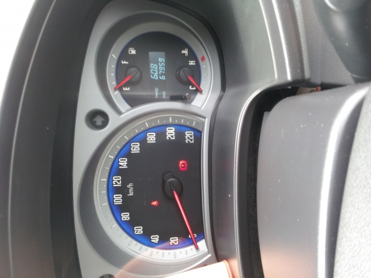 ขาย Isuzu Dmax Gold Serie  เครื่อง 2500ddi  itacสภาพสวย ใช้งานน้อย