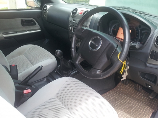 ขาย Isuzu Dmax Gold Serie  เครื่อง 2500ddi  itacสภาพสวย ใช้งานน้อย