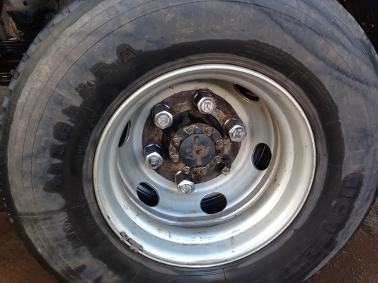 ขายรถ6ล้อISUZU NPR 150หน้าตึก ยูโร3 สภาพสวยๆ ขายรถ6ล้อISUZU NPR 150หน้าตึก ยูโร3 สภาพสวยๆ