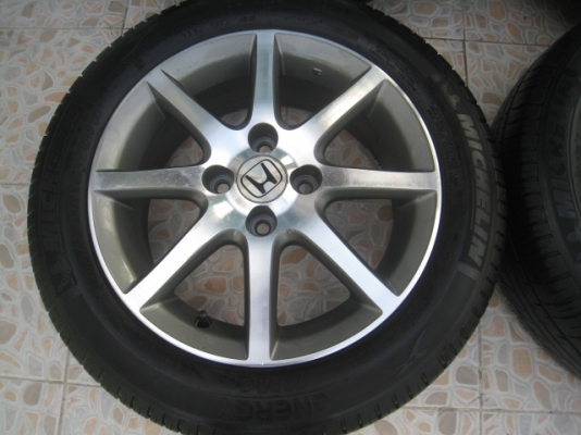 ขายล้อแม็ก Honda city 15"x6" et 53 4รู100 +ยางปี10  ล้อทำสีมาใหม่ครับ (081-3747940)