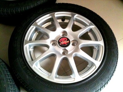 แม็กซ์10ก้านคู่ ขนาด  14นิ้ว 4รู100 พร้อมยาง Goodyear ดอกยังใช้ได้อีกเยอะ แม็กซ์เดิมๆไม่มีซ่อม