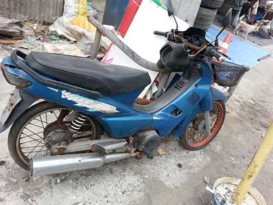 ขายเวฟ100 เครืองเดิมๆสภาพตามรูปปี48  ทะเบียนพร้อมโอน ขาด3ปีราคา6000บ โทร0831799040โส