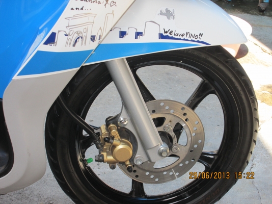 ัyamaha fino ลายปารัสล้อแม๊คปี55