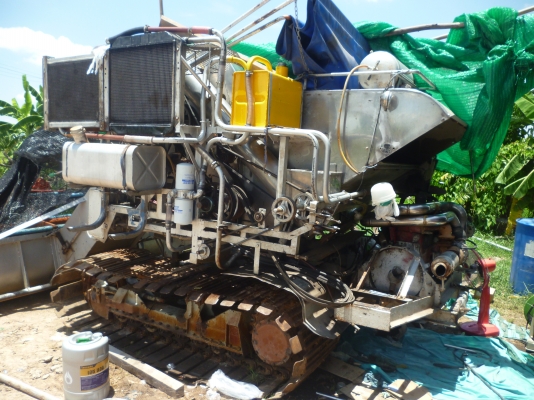 บริการซ่อมรถเกี่ยวข้าว ทุกชนิด ปะผุ ซ่อม เปลี่ยนอะไหร่ แต่ง เเปลง คืนสภาพ ทำสี ตามต้องการ ราคากันเองที่สุด ปรึกษาเราได้ก็ทำมาแล้ว สิบกว่าคัน เหลือคันหนึ่งจะเสร็จ เราไม่รับรถมารอ ทำเสร็จค่อยรับมาทำต่อ