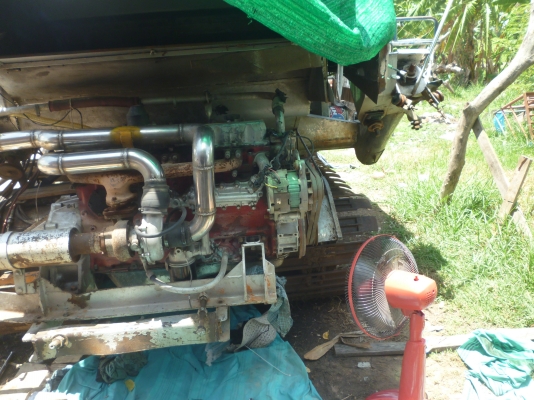 บริการซ่อมรถเกี่ยวข้าว ทุกชนิด ปะผุ ซ่อม เปลี่ยนอะไหร่ แต่ง เเปลง คืนสภาพ ทำสี ตามต้องการ ราคากันเองที่สุด ปรึกษาเราได้ก็ทำมาแล้ว สิบกว่าคัน เหลือคันหนึ่งจะเสร็จ เราไม่รับรถมารอ ทำเสร็จค่อยรับมาทำต่อ