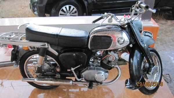 ขาย ชี92 ชีหมูจู๊ดๆๆสวยๆอะไหล่เดิมๆทั้งคันเครื่องทำมาใหม่แปลงcdi เรียบร้อยครับขี่ดีไม่มีสดุดเครื่องสตาร์ทีเดียวติดไม่ดังไม่หอนไม่เยิ้มมาลองขับดูก่อนได้ครับ....no-book.....ขายที่39000บาทเรื่อยๆครับไม่รีบ....ขายได้ขายครับ สนใจติดต่อ080-1696651รถอยู่อำนาจเจร