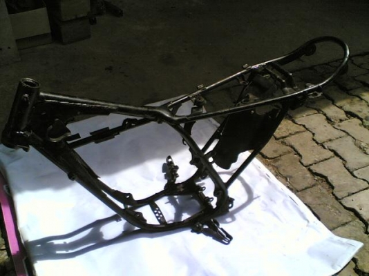 ขายอะไหร่ DT100 ของแท้ติดรถสนใจชิ้นไหนโทรสอบถามได้เลยครับราคายังไม่รวมส่งค่าส่งคิดตามจริง