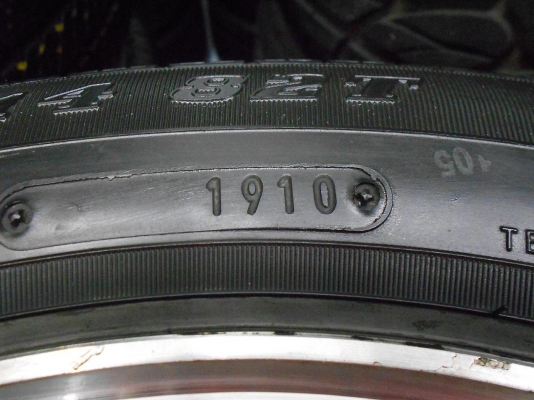 ขายล้อแม็ก มิตซูบิชิ แลนเซอร์ ซีเดียร์ ขอบ 14 พร้อมยางปี 10/เทิร์นได้,ใส่ฟรีค่ะ