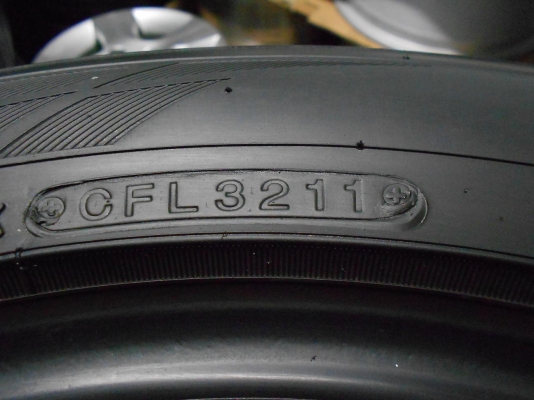 ขายยาง Toyo (made in japan) 205/55/16 ปี 11 สภาพดี ไม่มีปะ 1 ชุด/ใส่,ถ่วงฟรีค่ะ