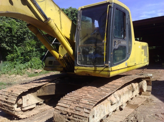 ขายรถแบคโฮ KOMATSU PC 200-6 ซี เรียล 85xxx เคื่องเดิมโซ่หนาเอวแน่นเครื่องเดิมปั้มเดิมทะเบียนเต็ม