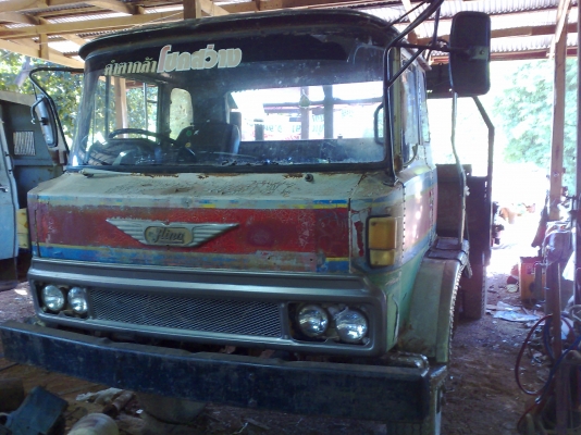 ขายรถหาปาท้าลาดบรรทุกแบคโฮ ISUZU เครี่อง HO7D 195 แรงทะเบียนขาด ปี 49 ชุดโอนพร้อม